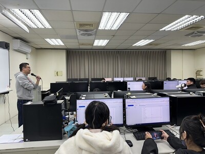 113/12/24 創新創業數位行銷工具應用實作工作坊-Google Adword（智慧產業學院）圖片